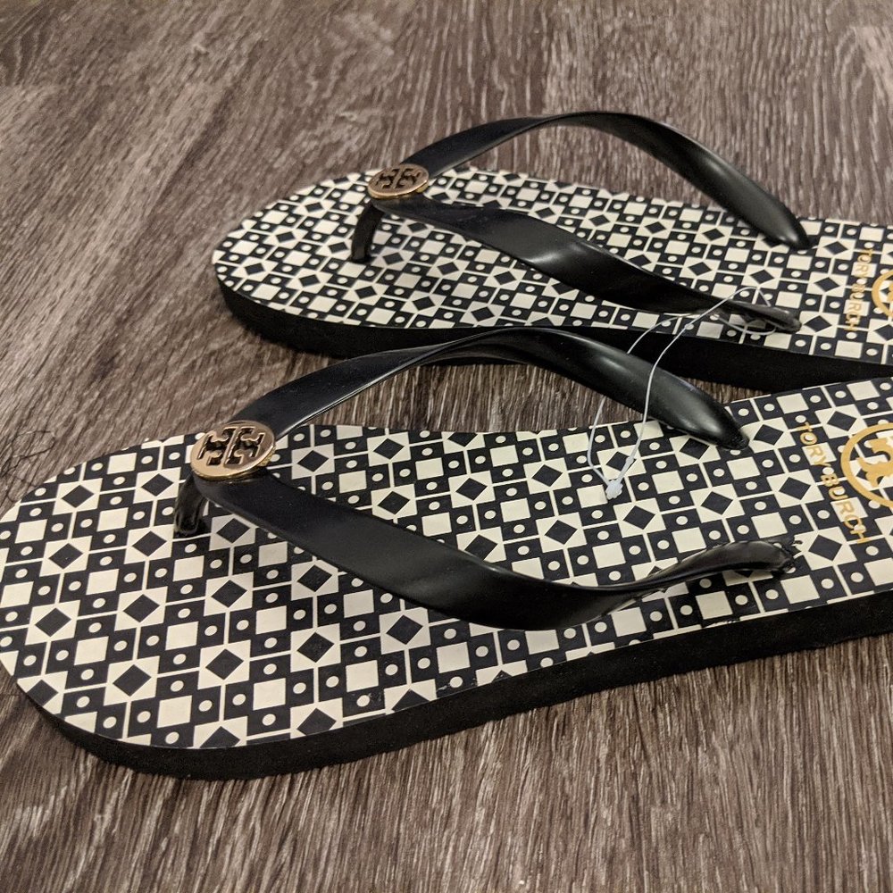NEW Tory Burch 10M Flip Flops